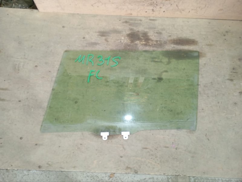 Стекло двери SUZUKI HUSTLER MR31S R06A 2015 переднее левое (б/у)