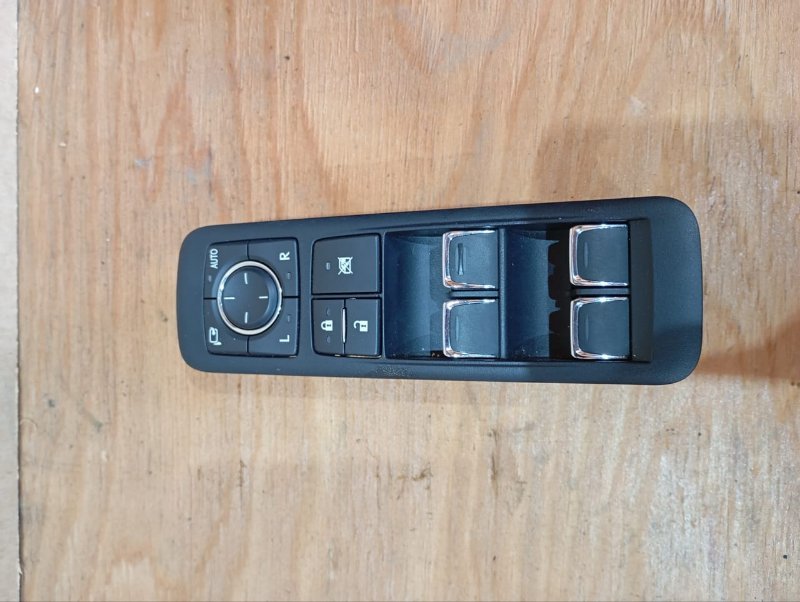 Блок управления стеклоподъемниками LEXUS RX350 RX350 2GR-FE 2020 передний правый (б/у)