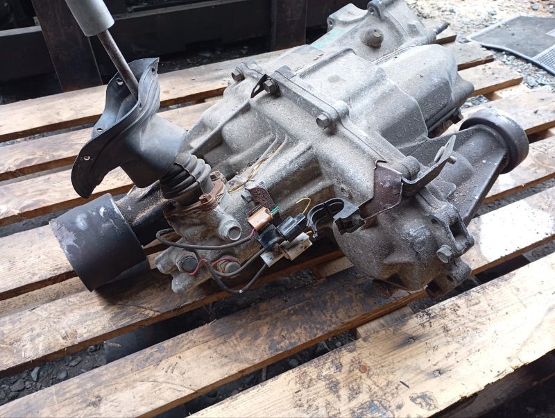 Раздаточная коробка MITSUBISHI PAJERO IO H77W 4G94 2002 (б/у)