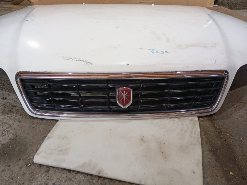 Решетка радиатора TOYOTA MARK II QUALIS SXV20 5S-FE 2000 (б/у)
