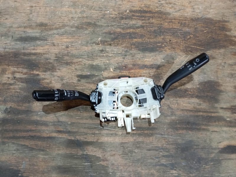 Блок подрулевых переключателей SUBARU FORESTER SG5 EJ203 2006 (б/у)