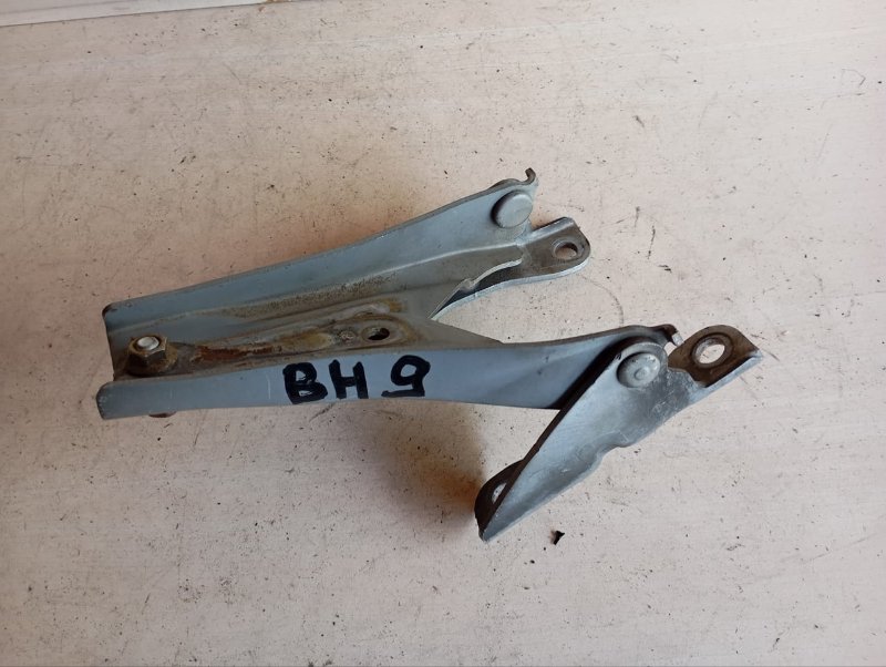 Петля капота SUBARU LEGACY BH9 EJ254 2000 (б/у)