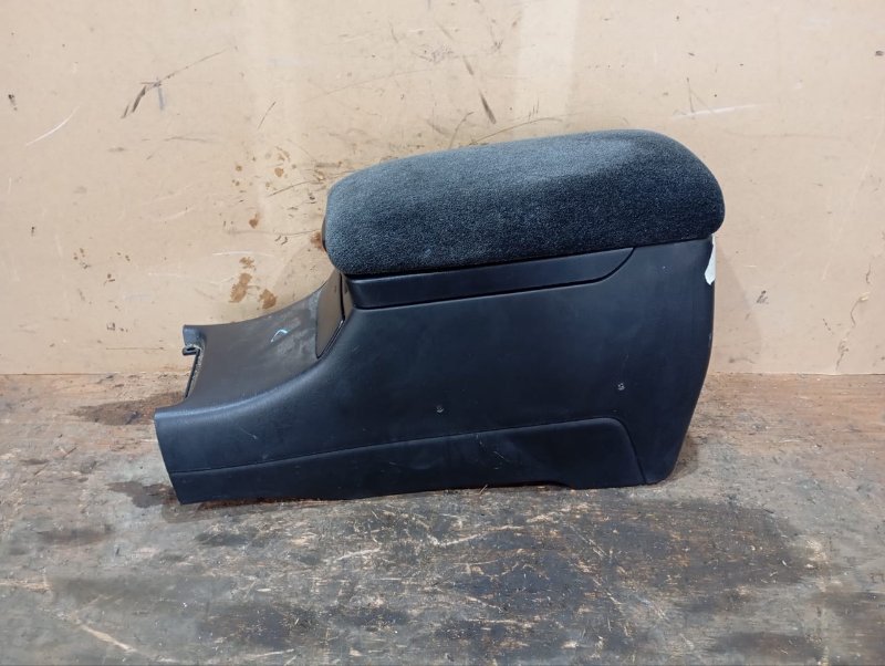 Подлокотник TOYOTA MARK II QUALIS SXV20 5S-FE 2000 (б/у)