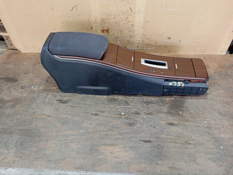 Бардачок между сиденьями NISSAN TEANA TNJ32 QR25DE 2012 (б/у)