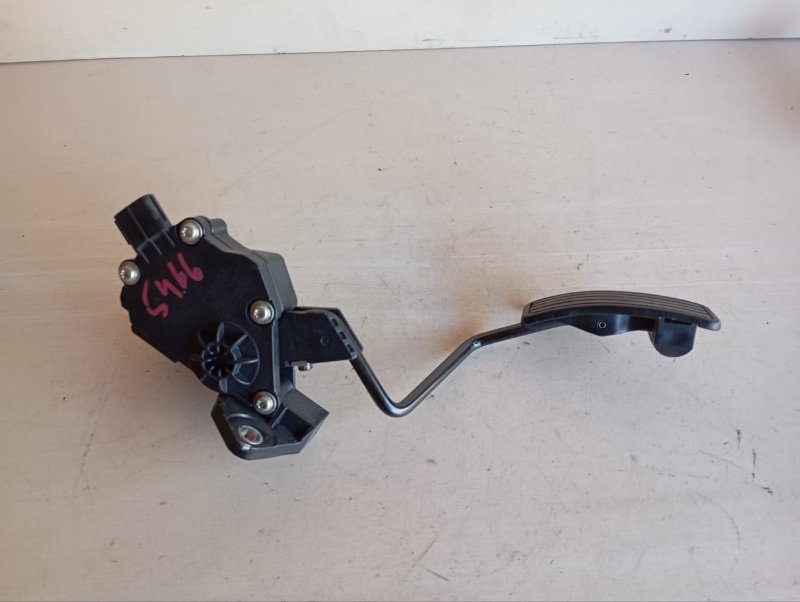 Педаль подачи топлива SUBARU FORESTER SG5 EJ203 2006 (б/у)