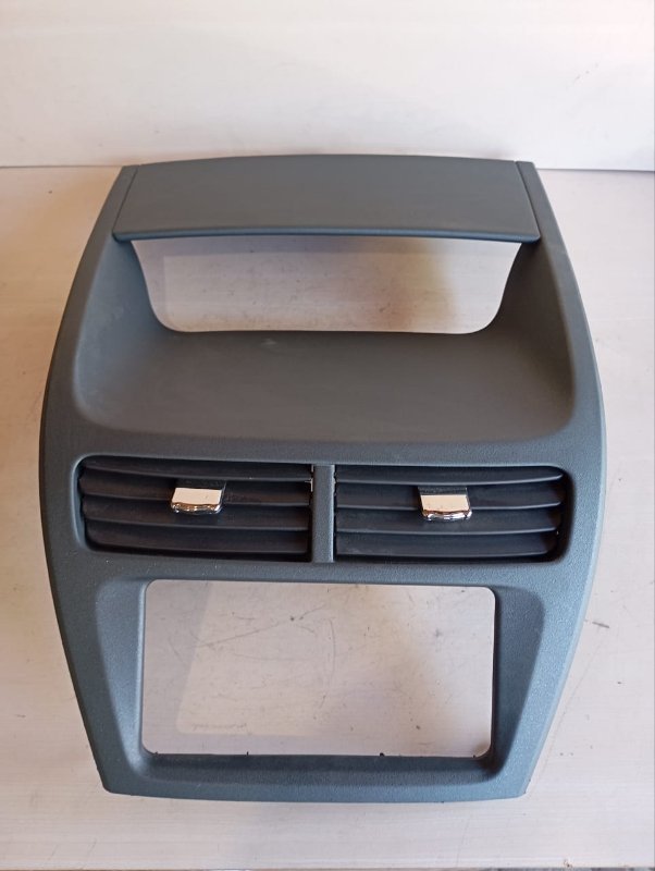 Консоль магнитофона TOYOTA OPA ZCT10 1ZZ-FE 2001 (б/у)