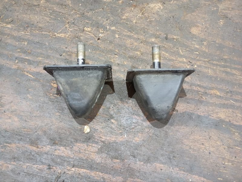 Отбойник MITSUBISHI PAJERO V75W 6G74 2002 (б/у)