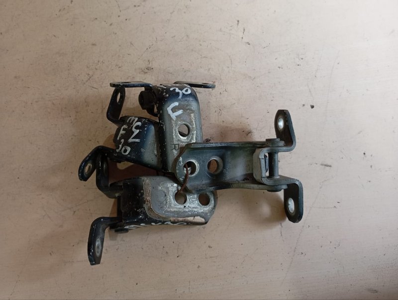 Петля дверная TOYOTA WINDOM MCV30 1MZ-FE 2003 передняя (б/у)