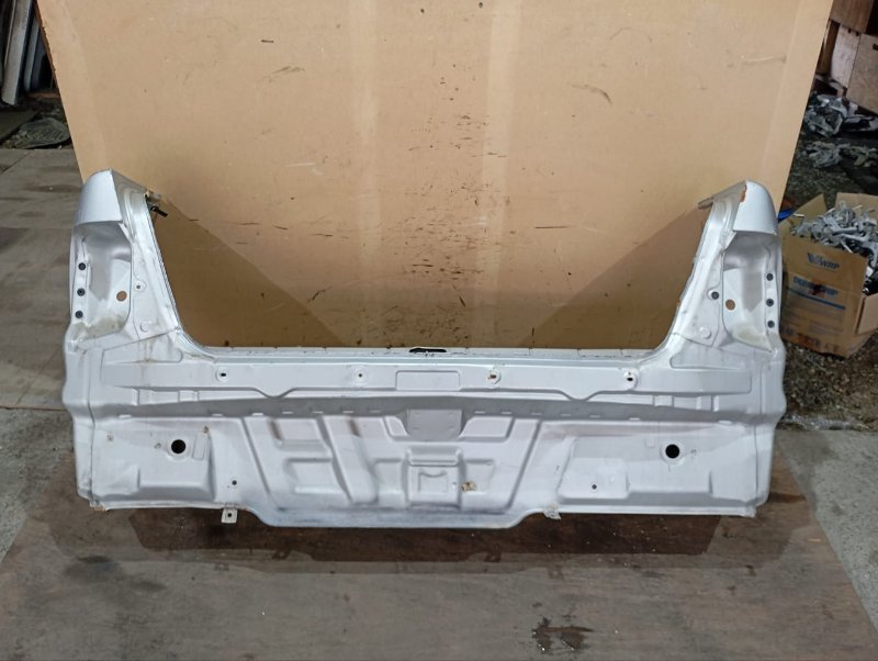Rear cut TOYOTA VISTA ZZV50 1ZZ-FE 2003 (б/у)