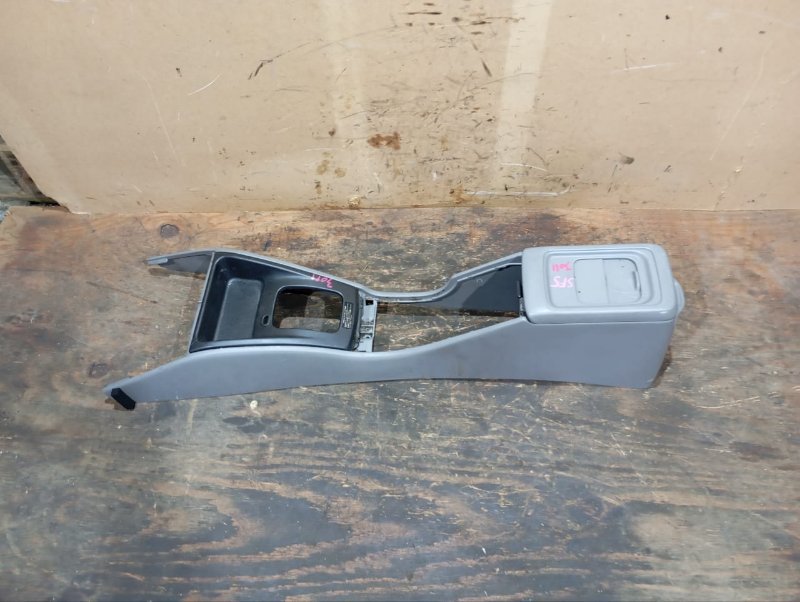 Подлокотник SUBARU FORESTER SF5 EJ202 1999 (б/у)