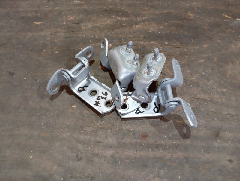 Петля дверная TOYOTA IPSUM ACM26 2AZ-FE 2007 задняя (б/у)