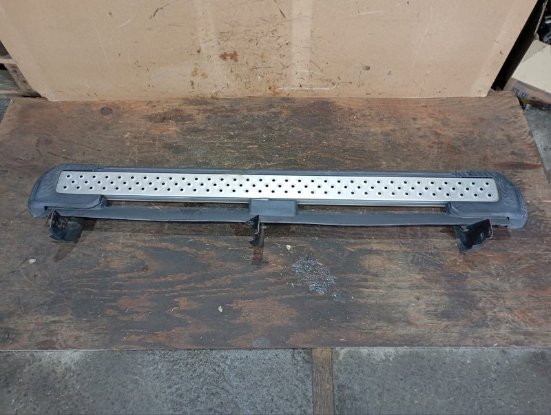 Подножка MITSUBISHI PAJERO V75W 6G74 2002 правая (б/у)