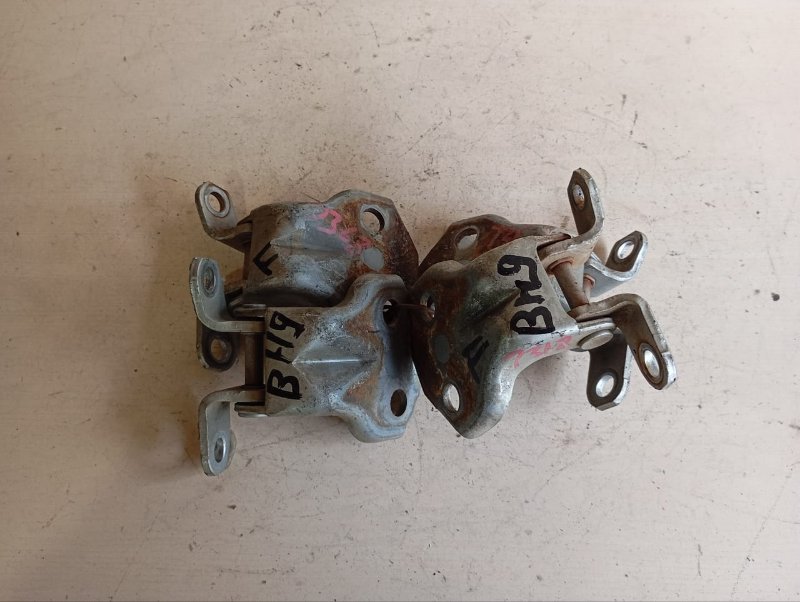 Петля дверная SUBARU LEGACY BH9 EJ254 2000 передняя (б/у)