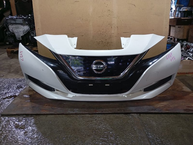 Бампер NISSAN LEAF ZE1 EM57 2018 передний (б/у)