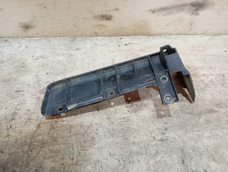 Крепление бампера SUBARU LEGACY BE5 EJ206 2002 заднее правое (б/у)