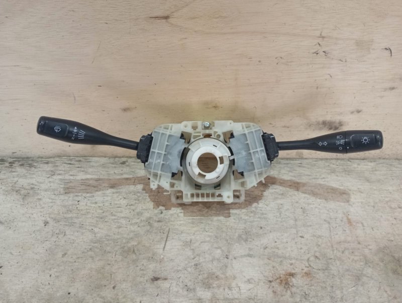 Блок подрулевых переключателей MITSUBISHI LANCER CS2A 4G15 2006 (б/у)
