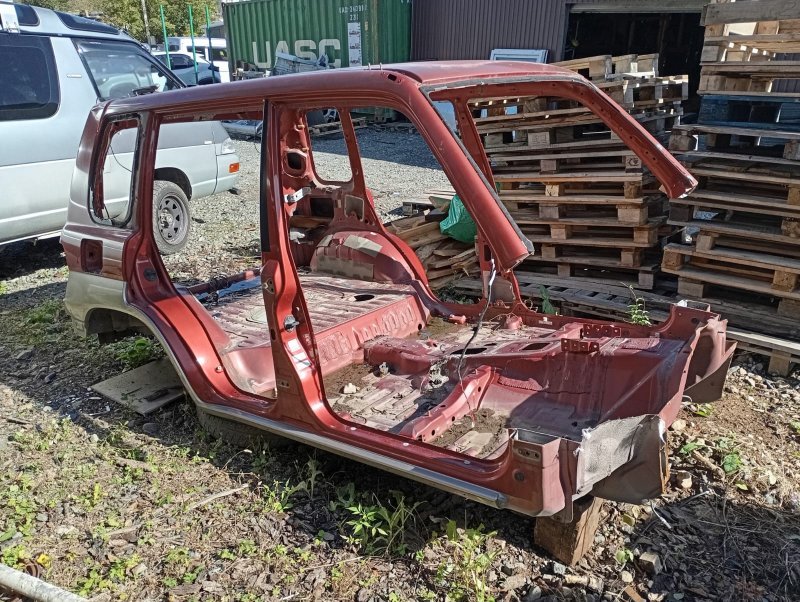 Кузов MITSUBISHI PAJERO IO H76W 4G93 2000 (б/у)