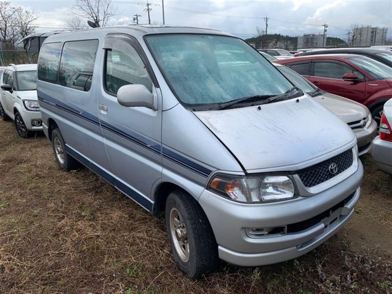 Автомобиль TOYOTA HIACE REGIUS KCH46 1KZ-TE 1998 года в разбор