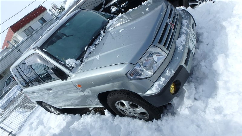 Автомобиль MITSUBISHI PAJERO IO H76W 4G93 2000 года в разбор