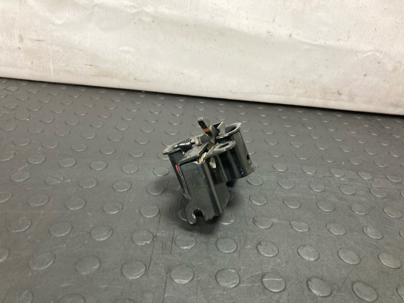 Замок капота левый E-Class 2007 W211 M271