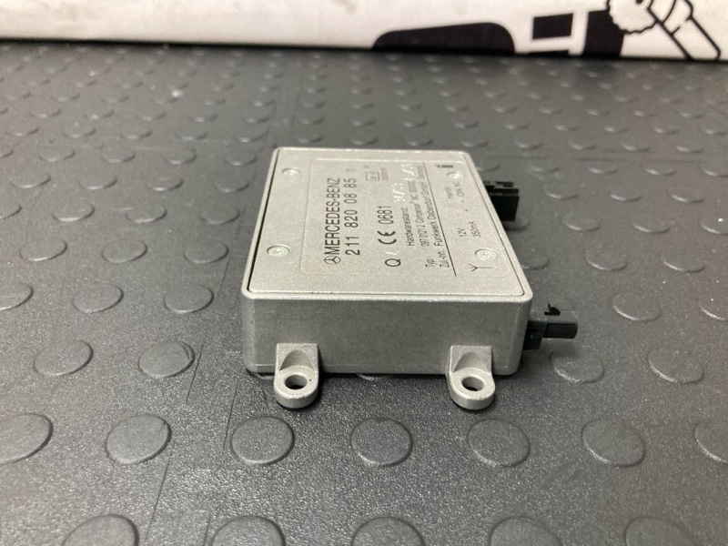 Усилитель антенны E-Class 2007 W211 M271 Усилитель антенны E-Class 2007 W211 M271