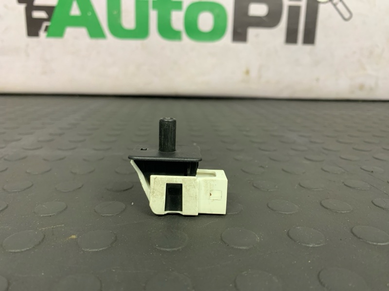 Концевой выключатель Mercedes-Benz E-Class 2007 W211 M271 2028209410 контрактная