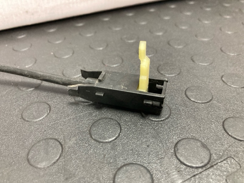 Трос замка зажигания E-Class 2007 W211 M271 Трос замка зажигания E-Class 2007 W211 M271