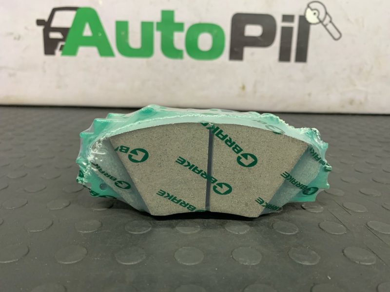 Тормозные колодки передние