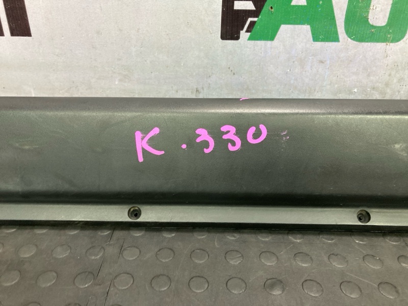 Накладка на порог правая Toyota Ist NCP65 1NZFE