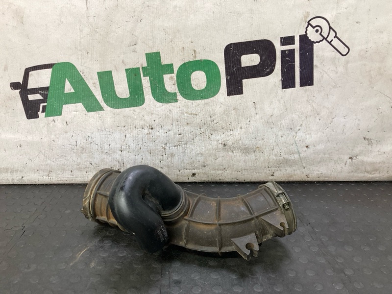 Патрубок воздушного фильтра Honda CR-V 1999 RD2 B20B 17228-PHK-000 контрактная