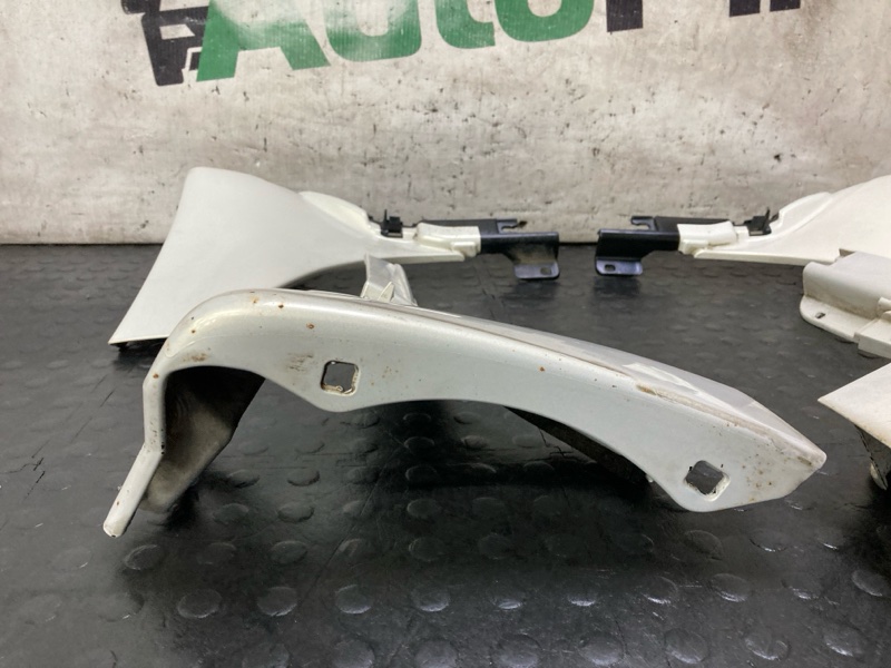 Накладка на порог Ist 2003 NCP65 1NZFE