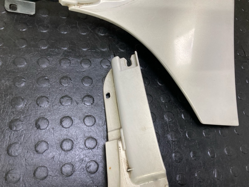 Накладка на порог Ist 2003 NCP65 1NZFE