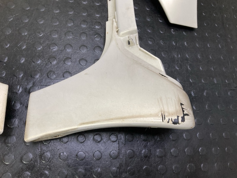 Накладка на порог Ist 2003 NCP65 1NZFE