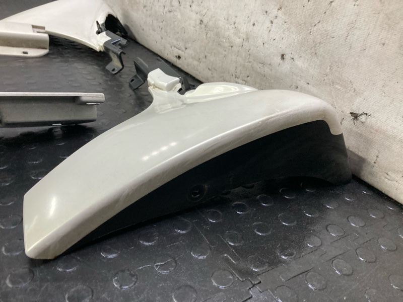 Накладка на порог Ist 2003 NCP65 1NZFE