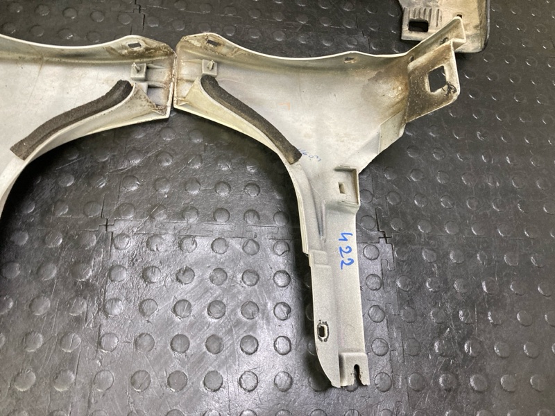 Накладка на порог Ist 2003 NCP65 1NZFE