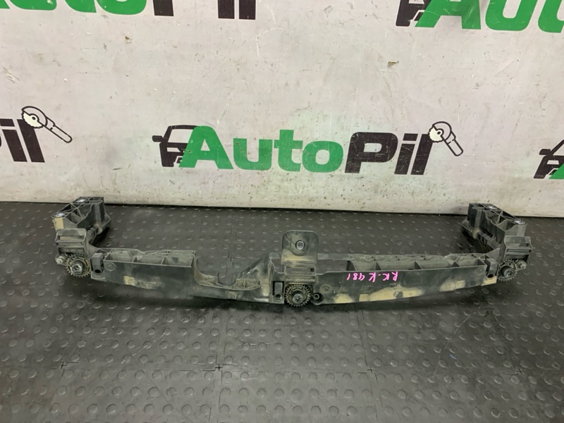 Запчасть кронштейн решетки радиатора Mercedes-Benz E-Class 2014 W212 274.920 A2128801403 контрактная Кронштейн решетки радиатора Mercedes-Benz E-Class 2014 W212 274.920 A2128801403 контрактная