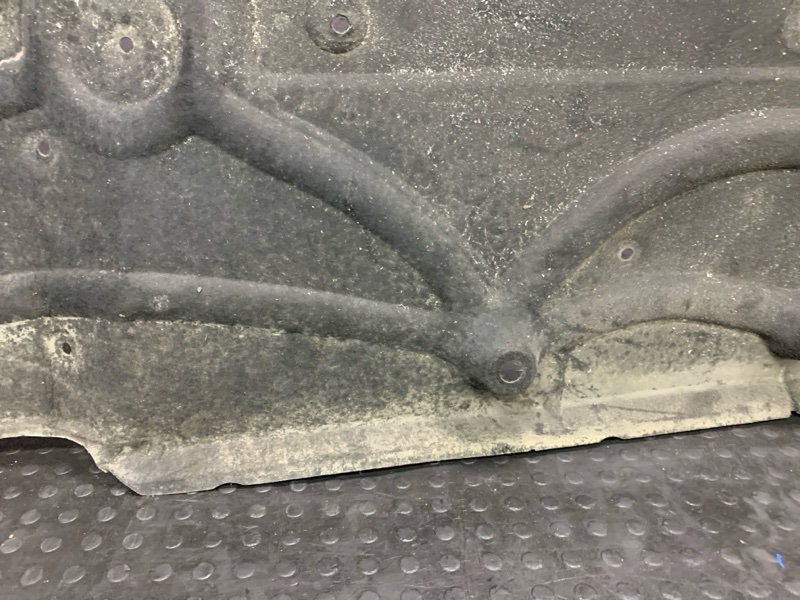 Защита днища кузова правая E-Class 2014 W212 274.920