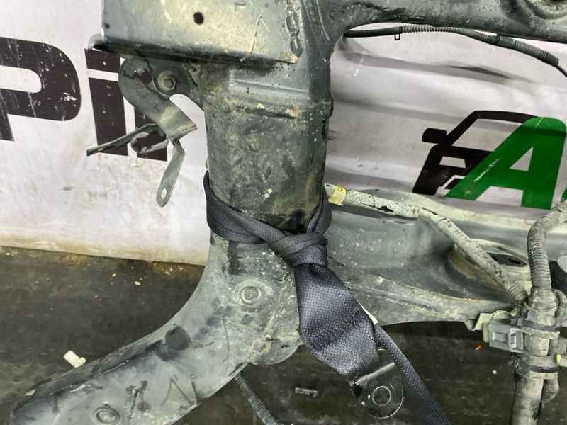 Балка поперечная задняя RX350 2014 GGL15 2GRFE Балка поперечная задняя RX350 2014 GGL15 2GRFE