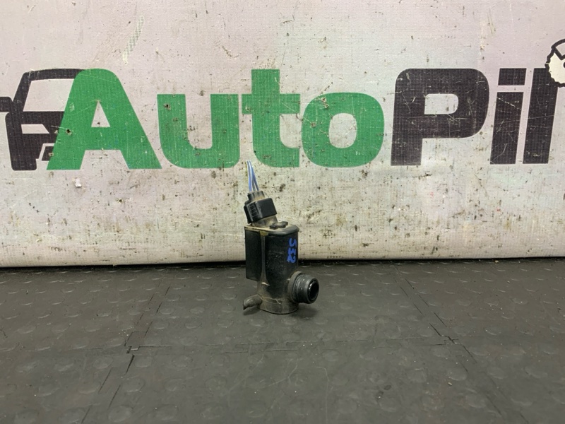 Насос омывателя Toyota Harrier 2001 ACU10W 2AZFE 8533020460 контрактная