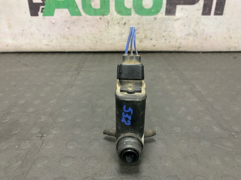 Насос омывателя Harrier 2001 ACU10W 2AZFE