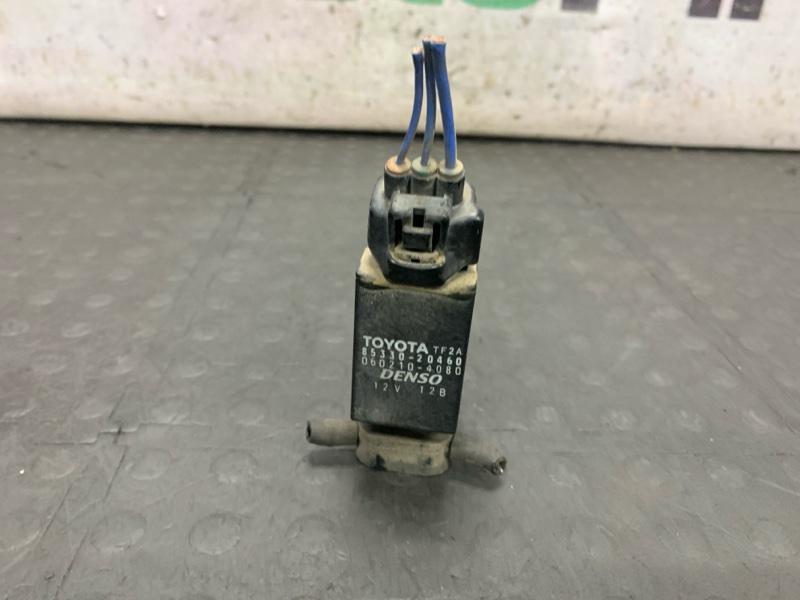 Насос омывателя Harrier 2001 ACU10W 2AZFE