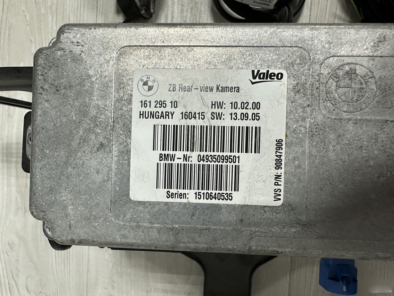 Камера заднего вида 1 F20