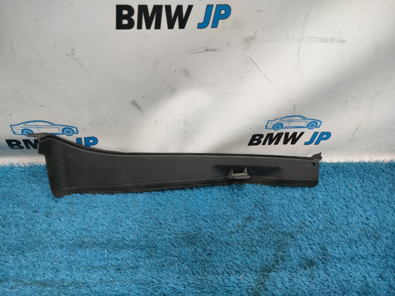 Уплотнитель крыла BMW 1 2018 f20 B38B15A 51 76 7 269 997 контрактная
