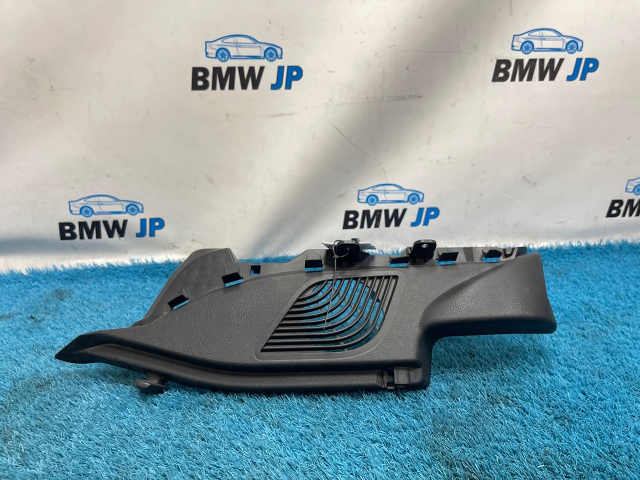 Основание полки багажника левое BMW 1 2018 f20 B38B15A 51467271851 контрактная