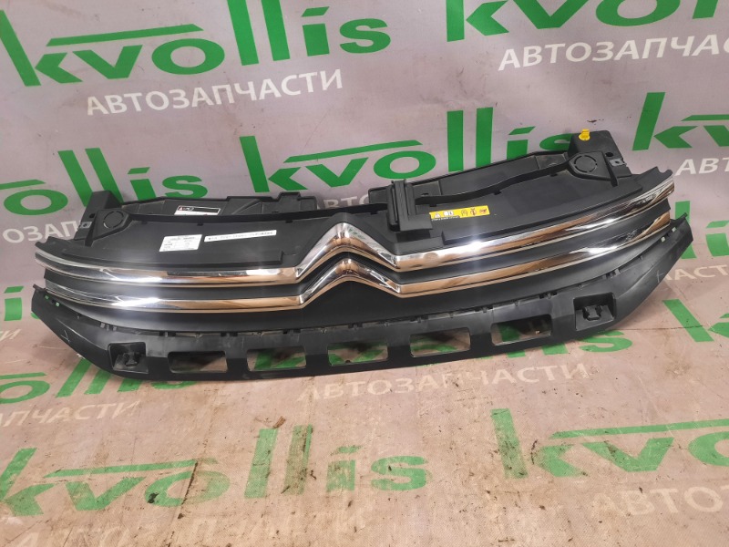 Решетка радиатора Citroen С3 2018 SX 9812063477 контрактная