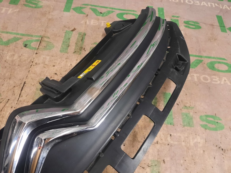 Решетка радиатора С3 2018 SX