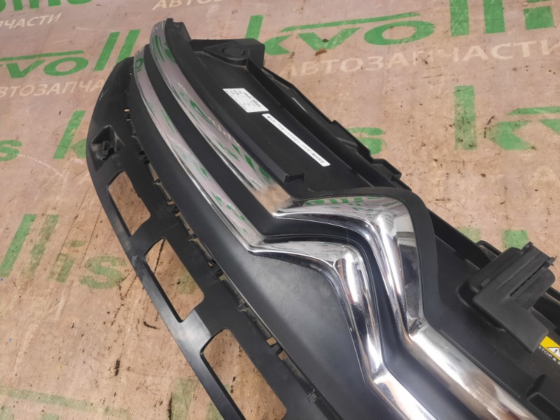 Решетка радиатора С3 2018 SX