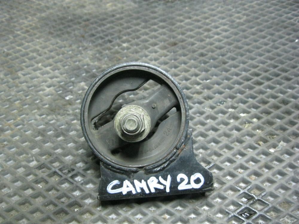 Подушка двигателя передняя Toyota Camry 1986-1991 V20 3SFE 1236164120 контрактная