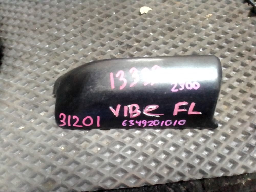 Заглушка рейлинга передняя левая Pontiac Vibe 2005 ZZE136 1ZZFE 6349201010 контрактная