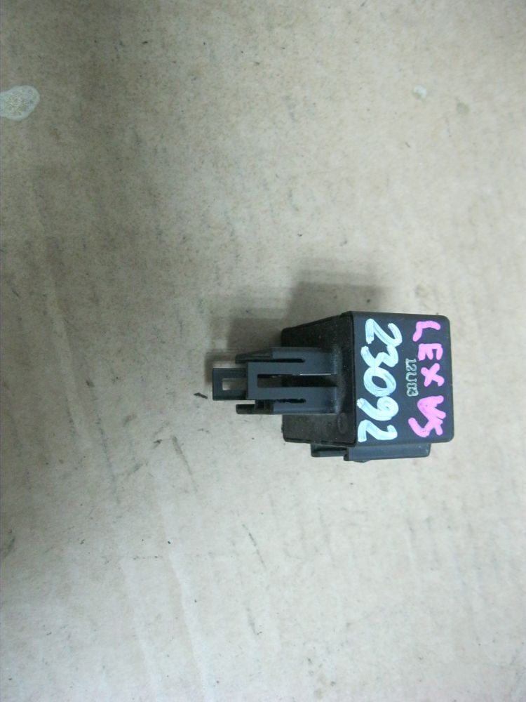 Реле поворотов Lexus RX300 2003 MCU35 8198050020 контрактная